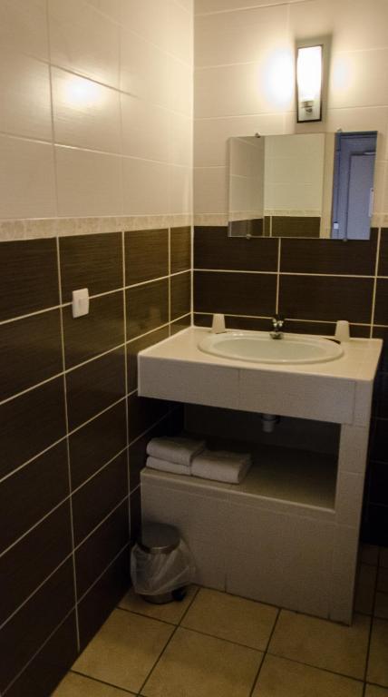 Hotel Coq Hardi Lila Habitación foto